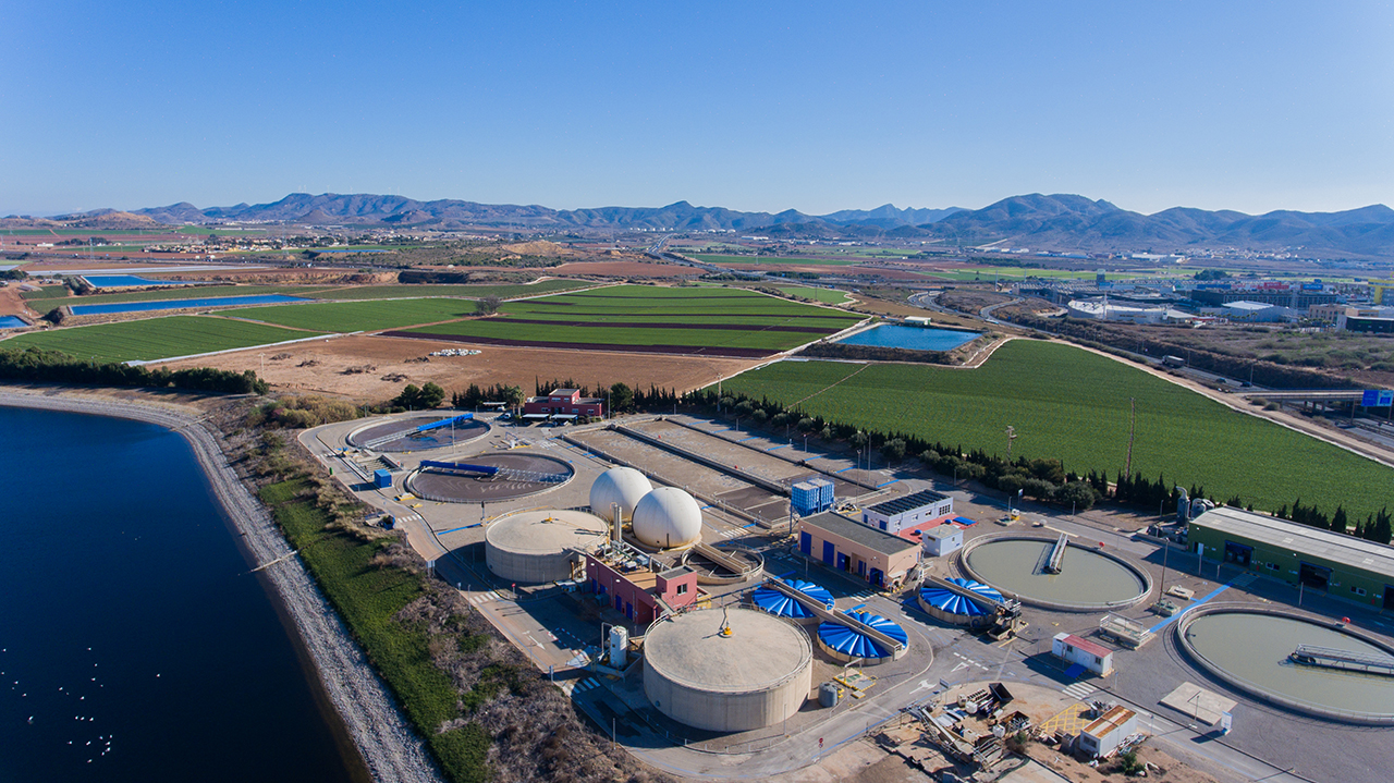 En la depuradora Cabezo Beaza (Murcia), el agua regenerada se usa principalmente para la agricultura.